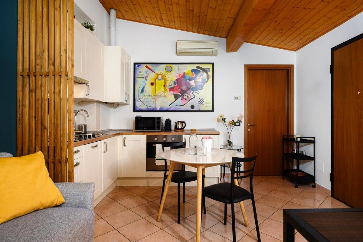 Apartment Modern With Terrace Near Station