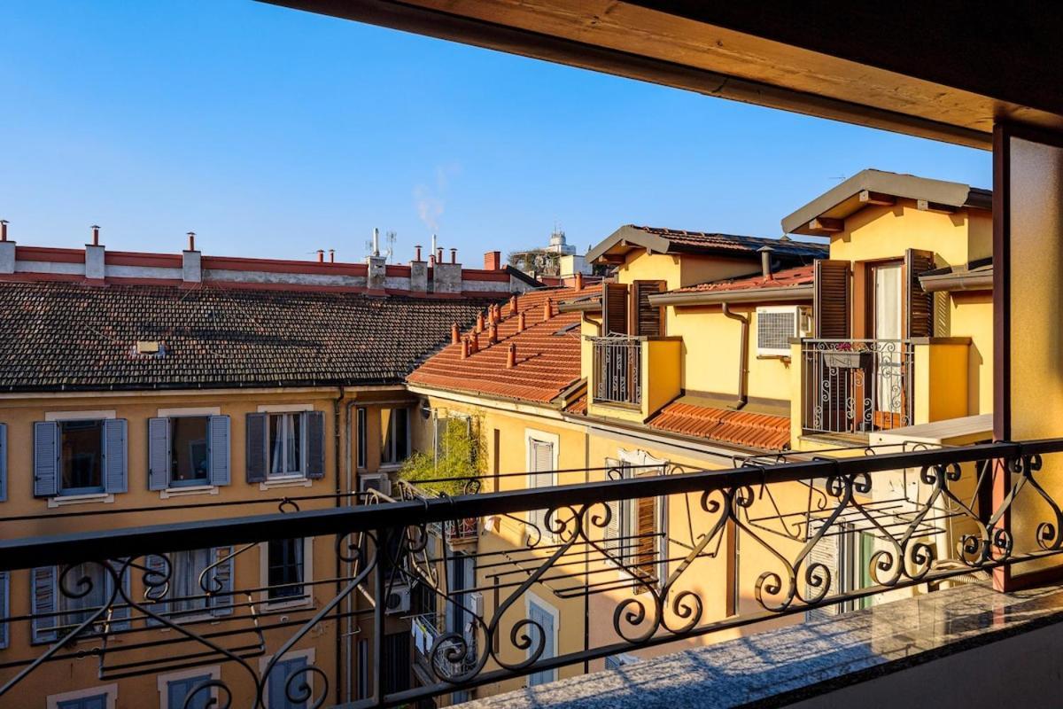 Modern With Terrace Near Station Apartment *